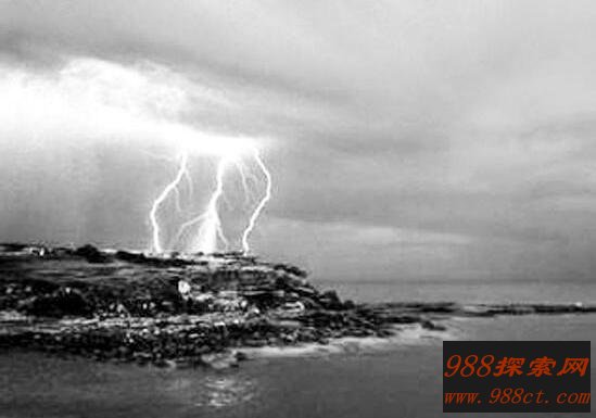 昆仑山地狱之门