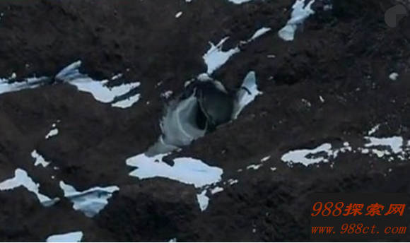 南极卫星拍到地下城市